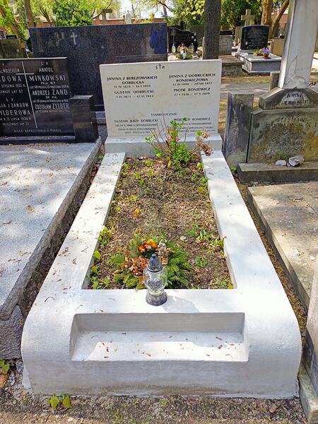 ملف:Piotr Roniewicz grób.jpg