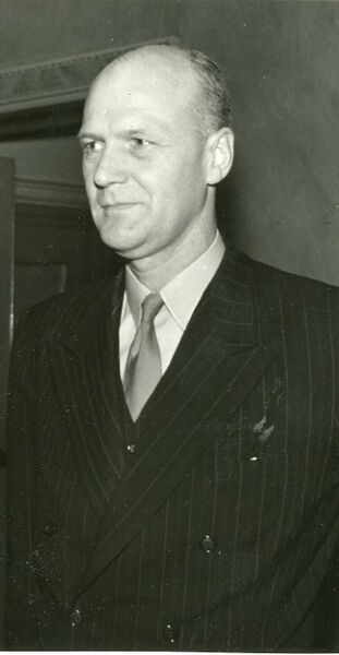 ملف:Kaare Ingstad (cropped).jpg