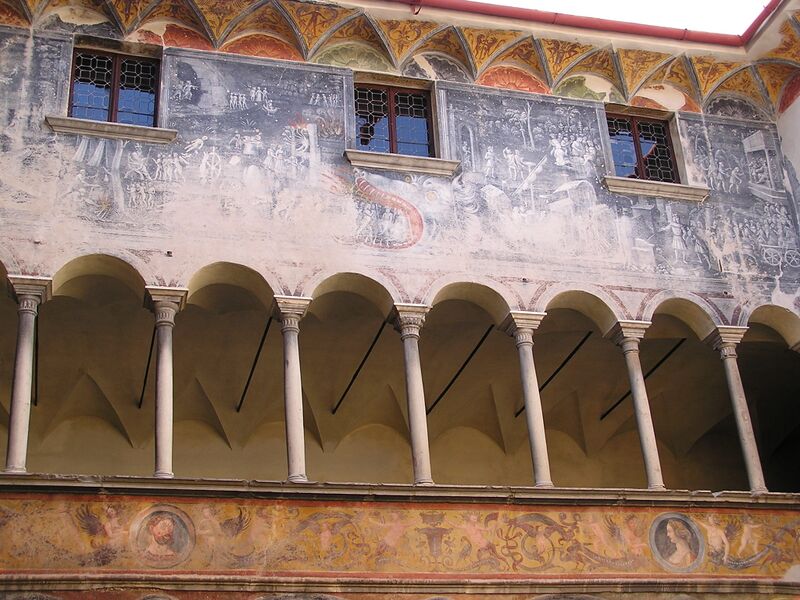 ملف:Teglio Palazzo Besta.jpg