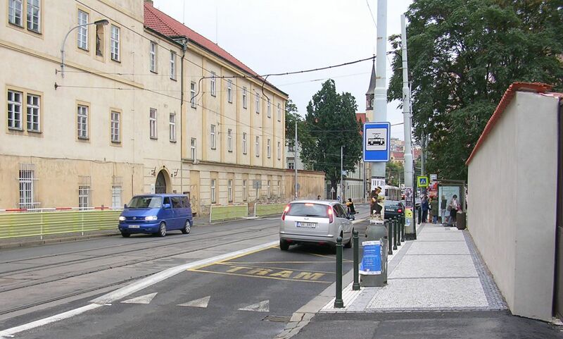 ملف:Zastávka Albertov 1.jpg