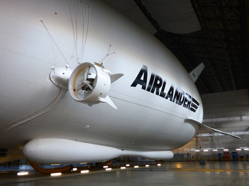 ملف:Airlander 10 Hangar.JPG