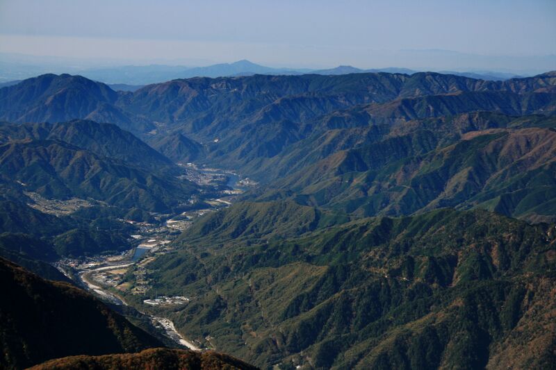 ملف:Kiso Valley from Doppyo.jpg