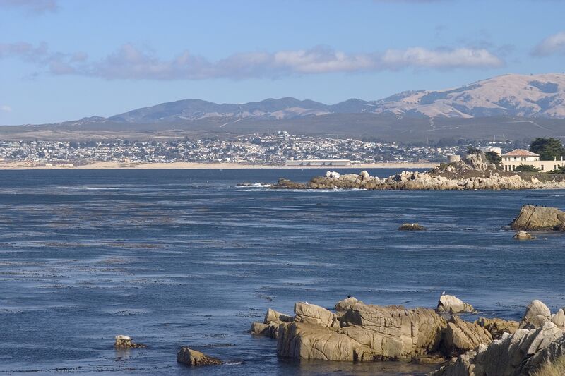 ملف:South Monterey Bay.jpg