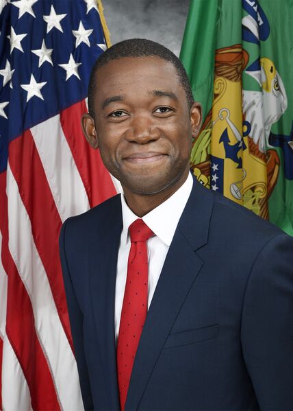 ملف:Wally-Adeyemo-Treasury.jpg