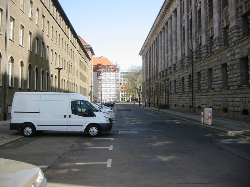 ملف:Berlin-Mitte Parochialstraße.jpg