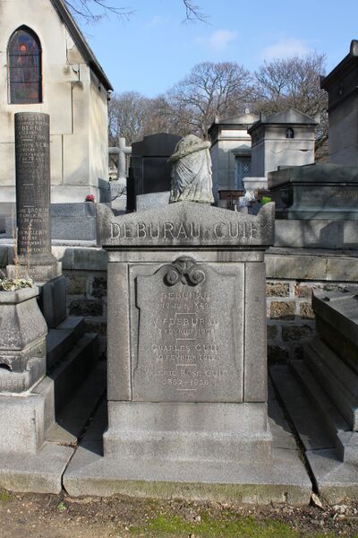 ملف:Deburau - Père-Lachaise 01.jpg