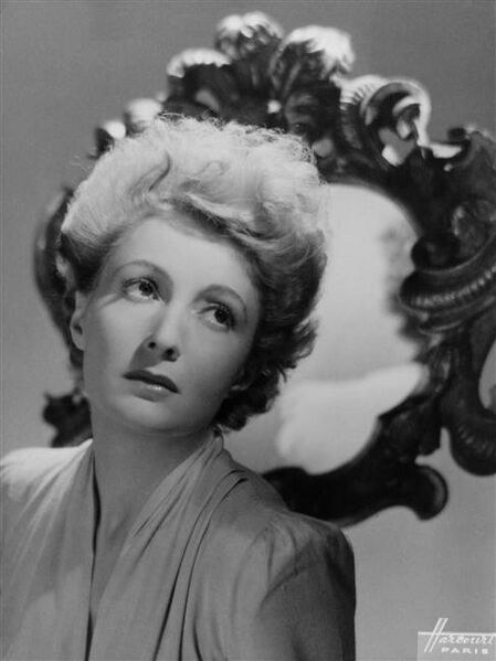 ملف:Ducaux Harcourt 1945.jpg