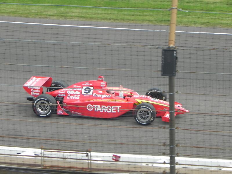 ملف:Indy500winningcar2000.JPG