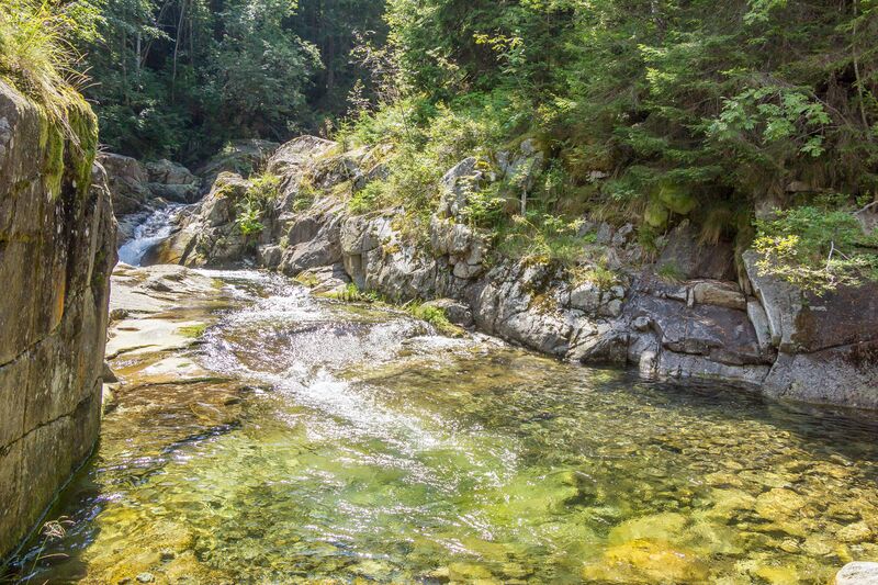 ملف:Lolaia River-9077.jpg