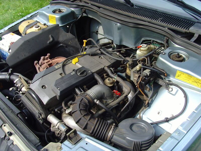 ملف:Renault 25 TI engine.jpg