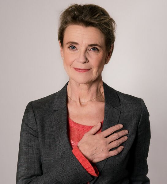 ملف:Stina Ekblad 2014-02-07.jpg