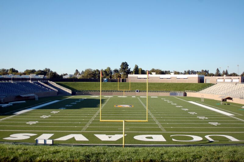 ملف:Aggie Stadium (UC Davis).jpg