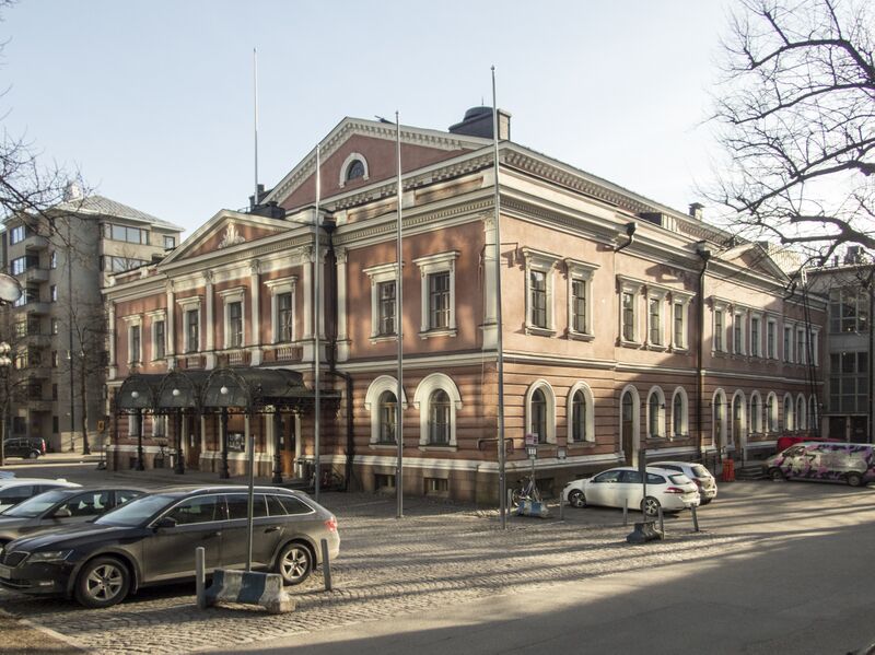 ملف:Alexandersteatern, Helsingfors.jpg