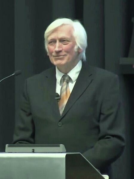 ملف:Richard Overy.JPG