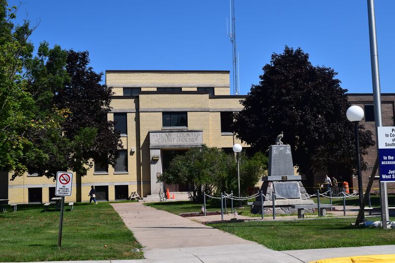 ملف:Vilas County Courthouse.jpg