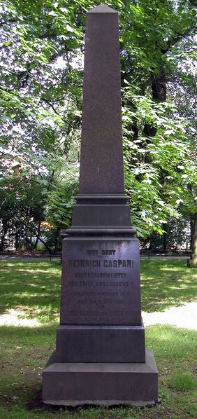 ملف:Braunschweig Brunswick Caspari-Grab (2006).jpg