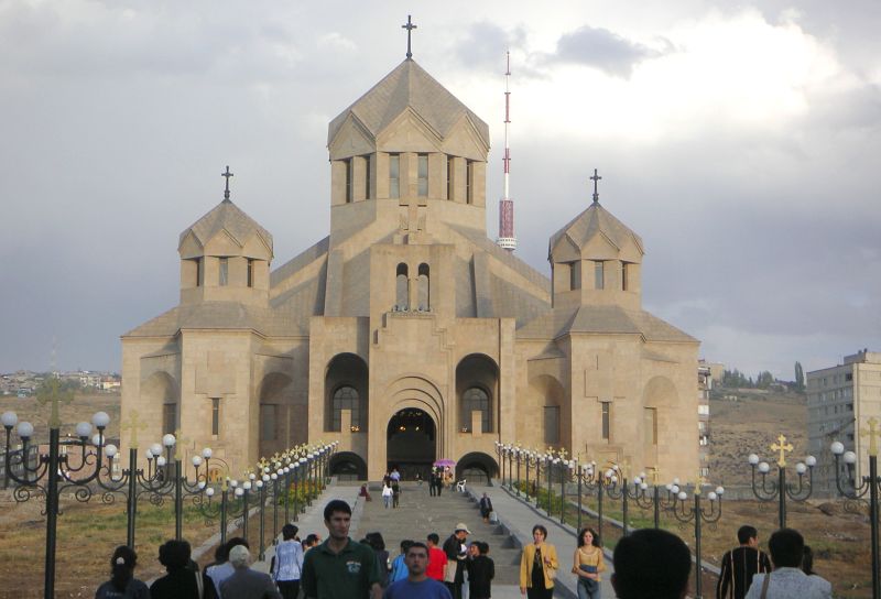 ملف:Cathedrale-erevan003.jpg
