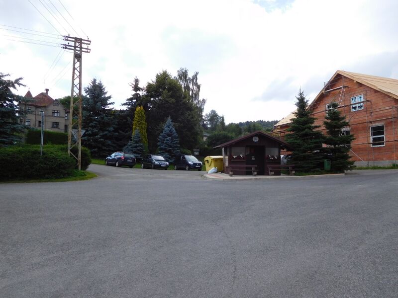 ملف:Huntirov naves.jpg