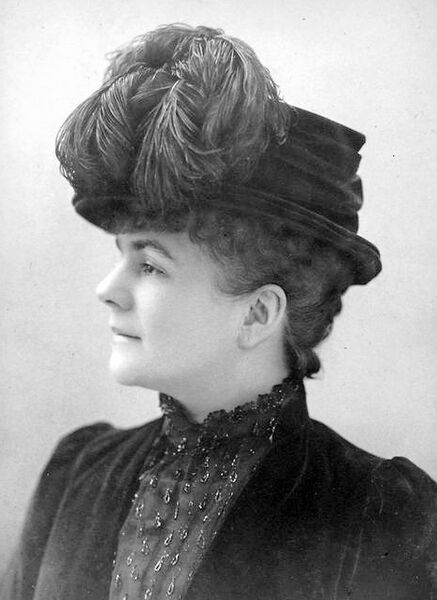 ملف:Céline Chaumont by Nadar.jpg