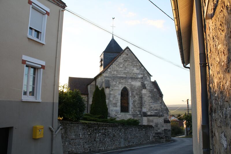 ملف:Eglise Saint-Rémi d'Olizy.JPG