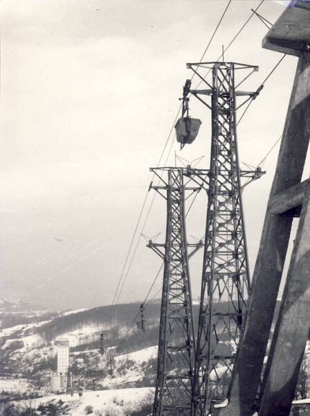 ملف:Exploatarea miniera Aninoasa.JPG