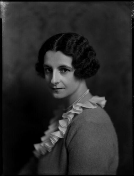 ملف:Mavis Tate.jpg