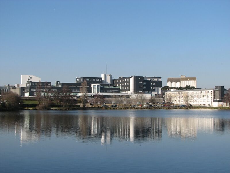 ملف:Hopital Chubert Vannes.JPG