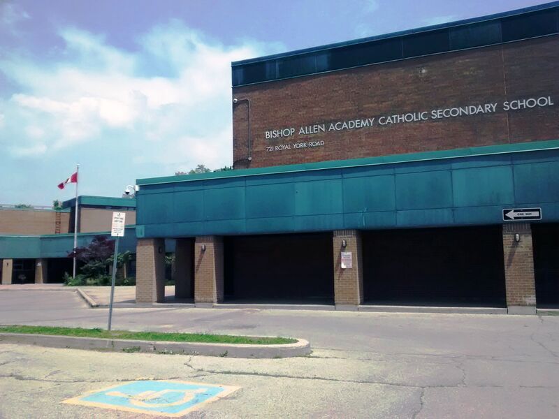 ملف:Kingsmill Secondary School.jpg