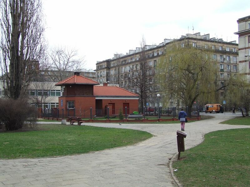 ملف:POL Warsaw Plac Hallera.jpg