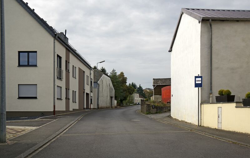 ملف:Hauptstrasse Eselborn 01.jpg