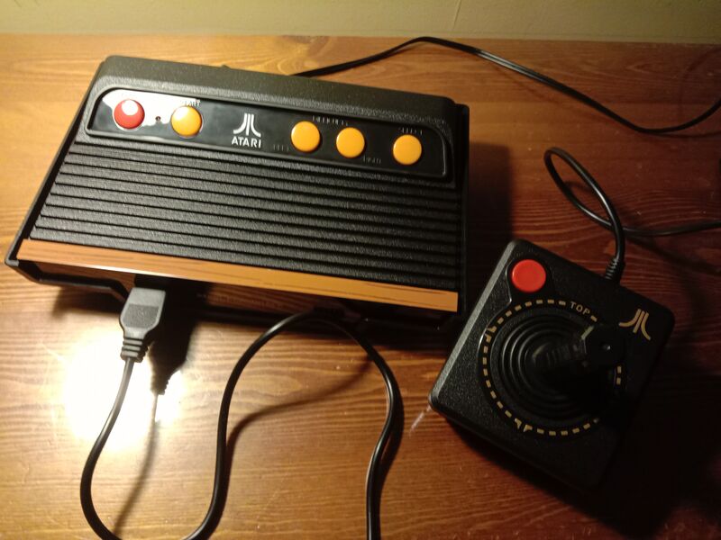 ملف:Atari Flashback 8.jpg