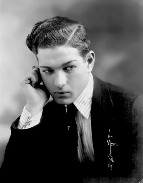 ملف:Cullen Landis c. 1922.jpg