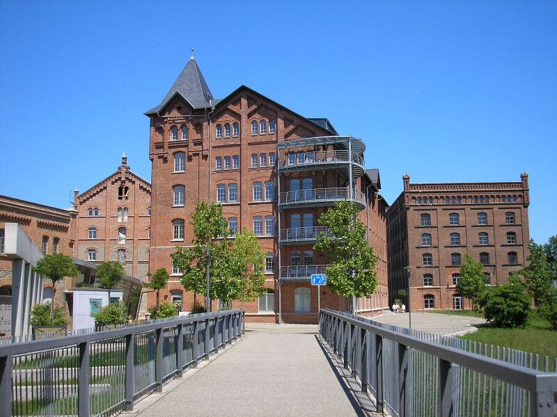 ملف:Fabriken Pößneck.JPG