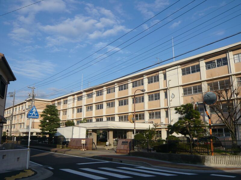 ملف:Kenritsu gifu syougyou.JPG