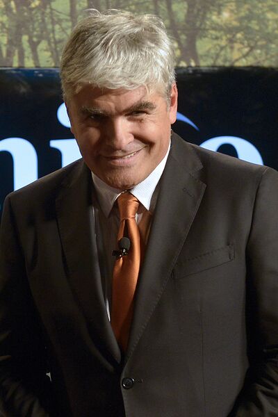 ملف:Nicolás Larraín (cropped).jpg