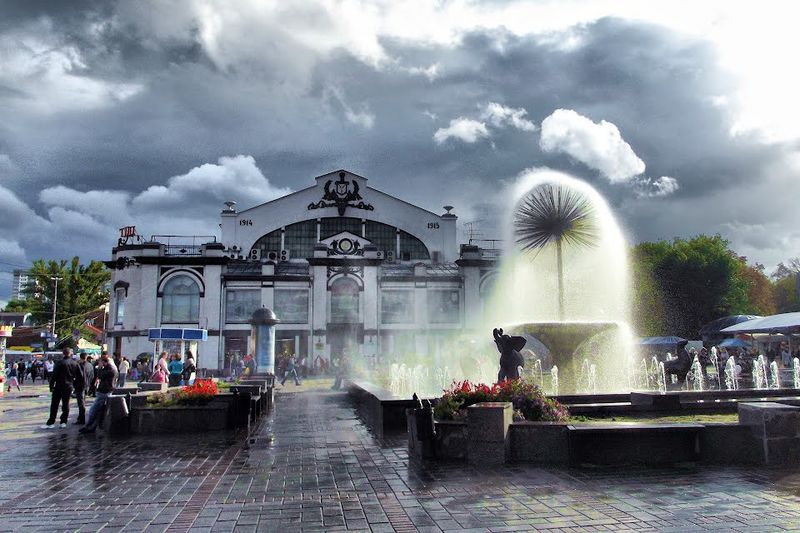 ملف:Крытый рынок. Саратов.jpg