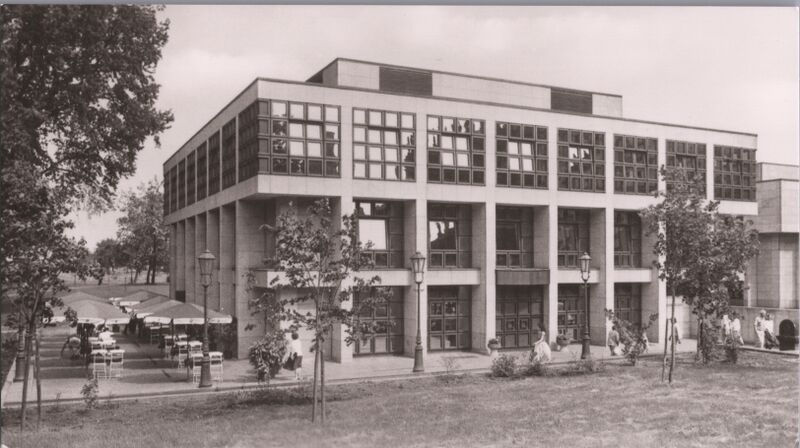 ملف:30835-Dresden-1989-Opernrestaurant-Brück & Sohn Kunstverlag.jpg