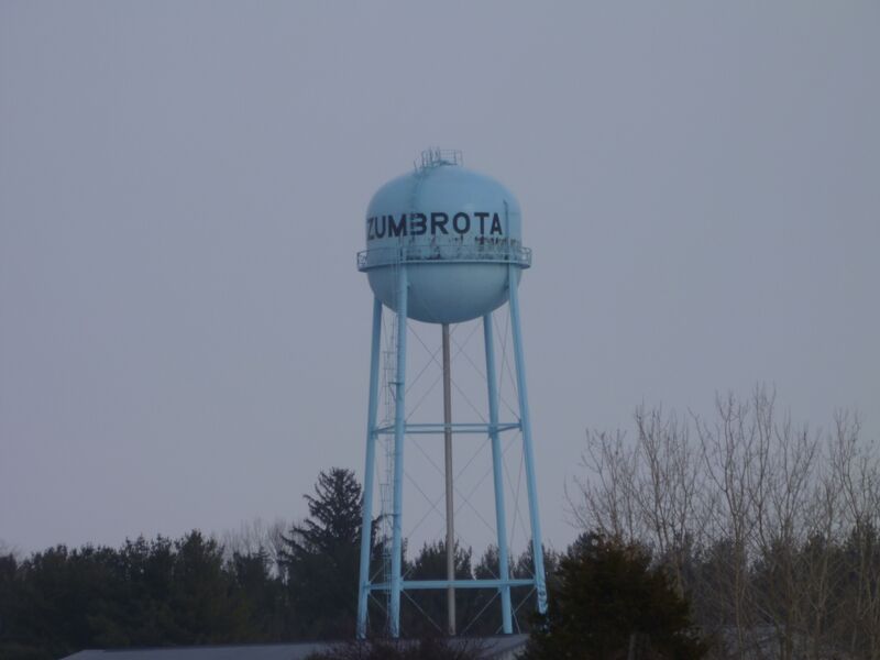 ملف:ZumbrotaMNwatertower.JPG