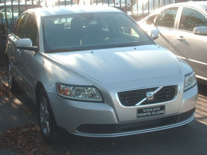 ملف:'08 Volvo S40.jpg