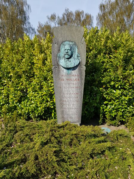 ملف:Hans Christian Møller gravsten.jpg