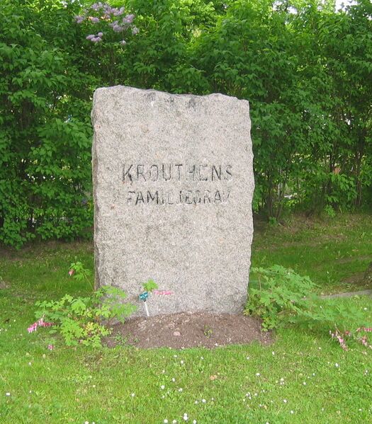ملف:LA2 Krouthens familjegrav.jpg