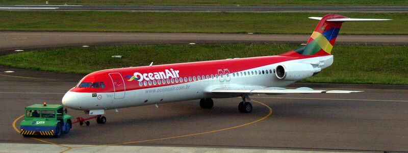 ملف:OceanAir F100 Curitiba.jpg