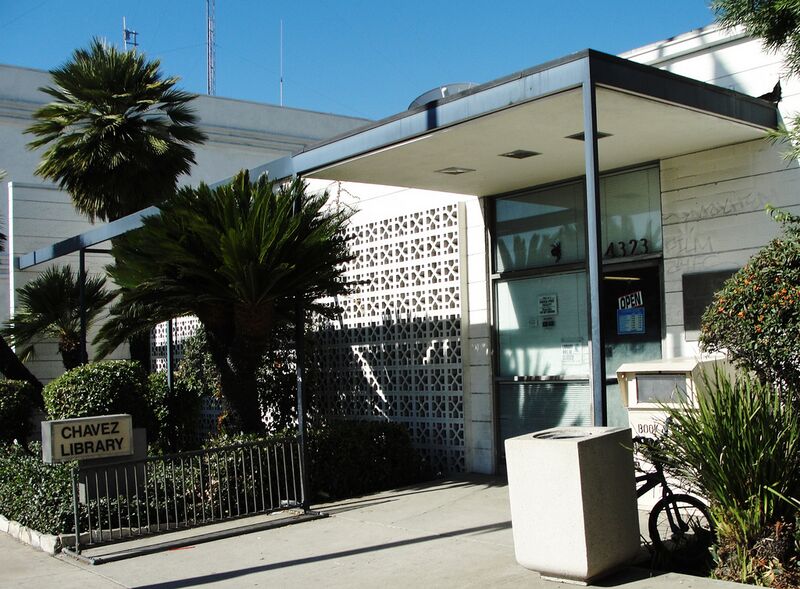 ملف:CesarChavezMaywoodLibrary.jpg