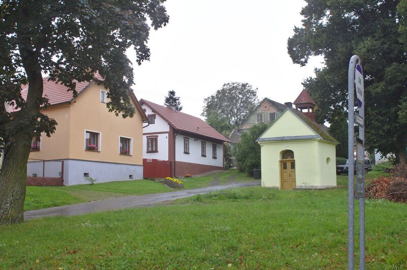 ملف:Korýtka, náves III.jpg