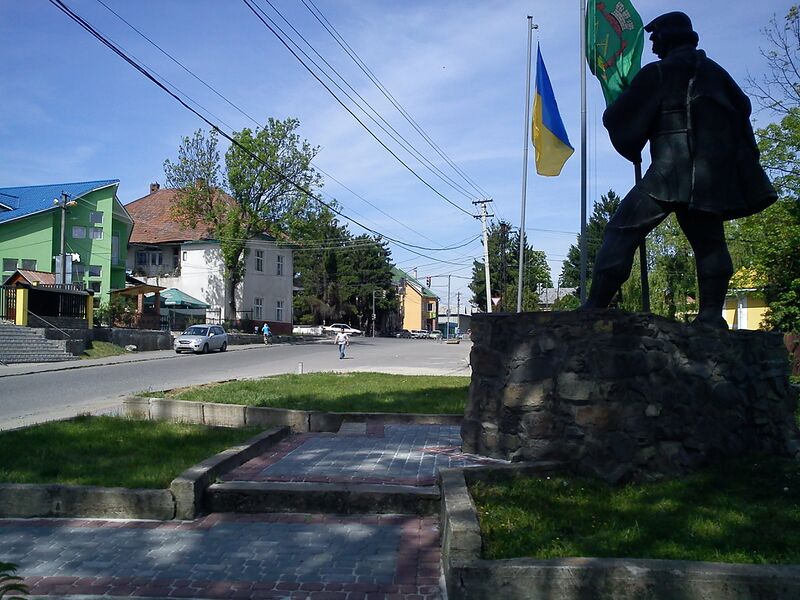 ملف:Bushtino centre.JPG