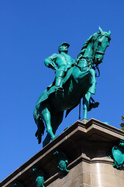 ملف:Gen McClellan Statue DC.JPG