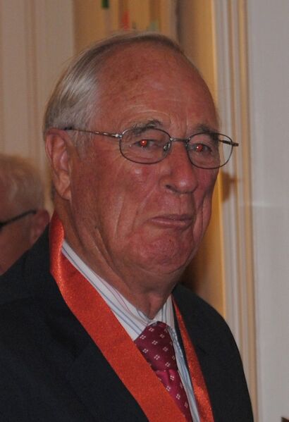 ملف:Ian Templeton CNZM (cropped).jpg