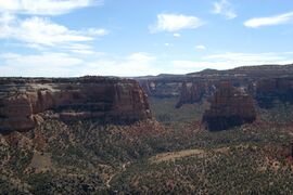 Colorado national monument 20030920 130827 2.1504x1000.jpg