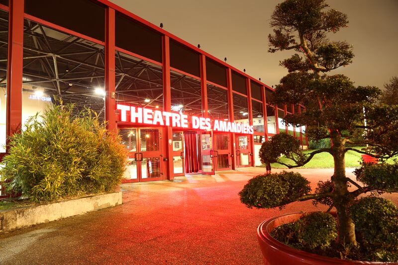 ملف:Théâtre des Amandiers (Nuit).JPG