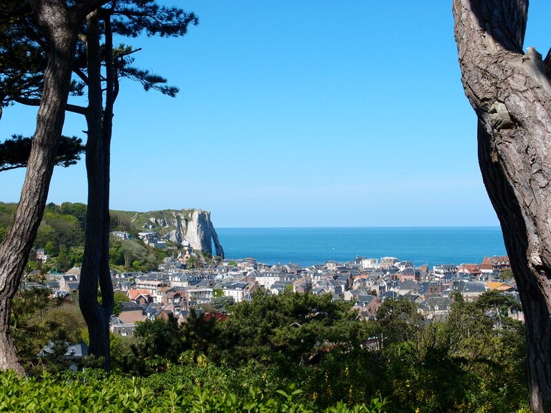 ملف:Etretat 2012.JPG